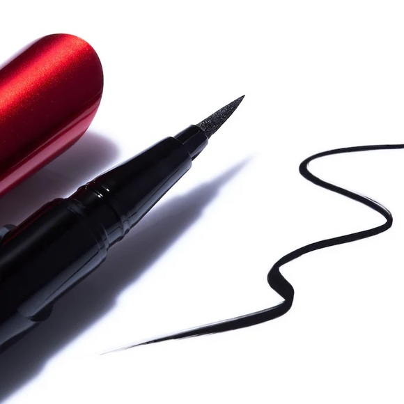 Smashbox always on liquid eyeliner - Picture 3 of 3